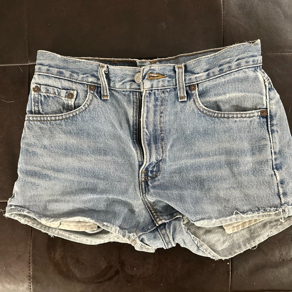 Levi’s jean shorts - Picture 1 of 2